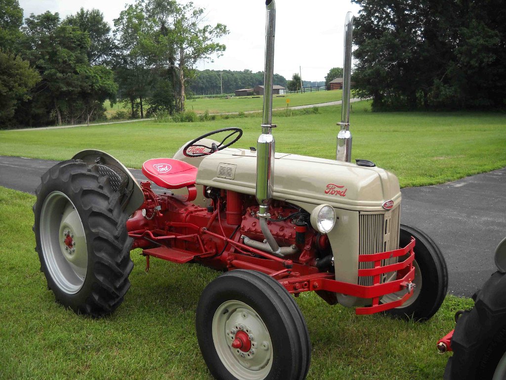 Ford 8N with Flathead Conversion 02